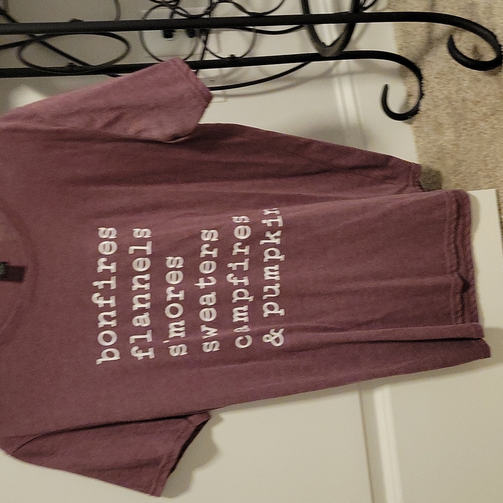 Teeshirt - Picture 2 of 2